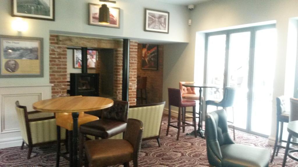 The Red Lion Wetherspoon Hotel